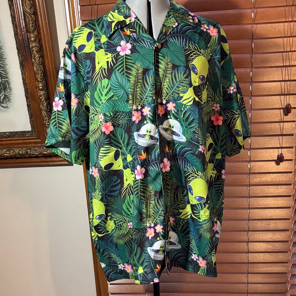 Zando Tropical Leaf With Aliens Print Hawaiian Beach Shirt Green XL